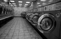 laundr b&w.jpg