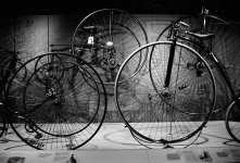 1805EPMXBW01_Adj wheels.jpg