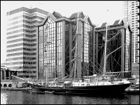 Sailing ship in front of Canary Wharf modern buildings FX55 1020041 mono.jpg Sailing ship in front of Canary Wharf modern buildings FX55 1020041 mono.jpg