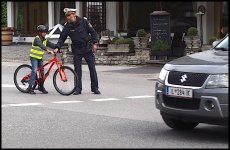 Seefeld Politzei teaching cycling road safety P9150038.JPG