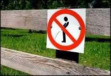 No peeing sign Mayerhofen Austria R1_00952.jpg No peeing sign Mayerhofen Austria R1_00952.jpg