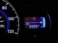 Instrument panel Hyundai i10 Panasonic TZ40 1000650.JPG