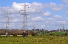 Pylons in Clyst Valley from Clyst Bridge G5 P1070059.JPG