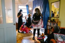 Dirty Carols - Getting Ready - 005 of 032 - L1010316.jpg Dirty Carols - Getting Ready - 005 of 032 - L1010316.jpg