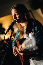 Brit 0604 - 17 of 25 - A1102113.jpg Brit 0604 - 17 of 25 - A1102113.jpg