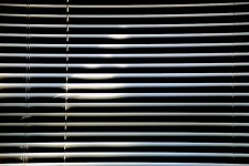 Sunlight through venetian blind A65 DSC03480.JPG Sunlight through venetian blind A65 DSC03480.JPG