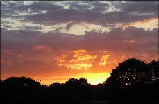 Red evening sky TZ70 P1030903.JPG