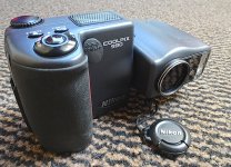 Nikon Coolpix 990 on carpet DSC01303.JPG