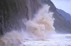 Wave breaking against Sidmouth cliffs _1040046.JPG Wave breaking against Sidmouth cliffs _1040046.JPG