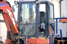 Digger cab Tamron 500mm D600 4967.jpg Digger cab Tamron 500mm D600 4967.jpg