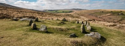 008 Nine Stones Circle 03-0421 PS Adj.JPG