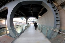 Underside of Canary Wharf Dock bridge 40D.JPG Underside of Canary Wharf Dock bridge 40D.JPG