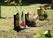 Irishmans Grave.jpg Irishmans Grave.jpg