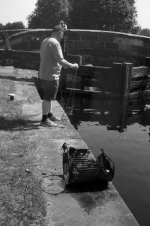 Magnetfishing.jpg Magnetfishing.jpg