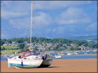 Catamaran beached by Imperial recreation ground Exmouth GM5 P1240219.jpg