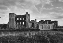 2406DPMXBW09 Castle.jpg 2406DPMXBW09 Castle.jpg