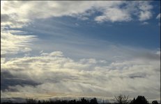 Blue sky and heavy cloud TZ70 TZ70 P1030516.JPG Blue sky and heavy cloud TZ70 TZ70 P1030516.JPG