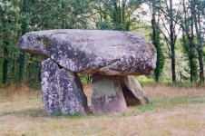 Dolmen Chez Moutade 2 LSF RTS web.jpg Dolmen Chez Moutade 2 LSF RTS web.jpg