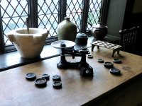 Kitchen scales.jpg Kitchen scales.jpg