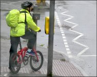 HiVis bike rider Wet Day Exeter FZ82 P1010600.jpeg HiVis bike rider Wet Day Exeter FZ82 P1010600.jpeg