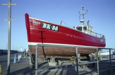 Fuji 690_Fuji Pro 400H (out-of-date)_Seahouses Harbour copy.jpg Fuji 690_Fuji Pro 400H (out-of-date)_Seahouses Harbour copy.jpg