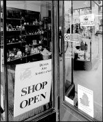 Air Ambulance shop Sidmouth GM5 _1040473.jpg Air Ambulance shop Sidmouth GM5 _1040473.jpg