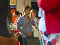 Girl at Paddington Underground platform S10 DSCN5023.JPG Girl at Paddington Underground platform S10 DSCN5023.JPG