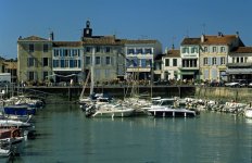 z-Re00-013.jpg z-Re00-013.jpg