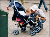 Man and child Canterbury NIKON F 33490002.jpg Man and child Canterbury NIKON F 33490002.jpg