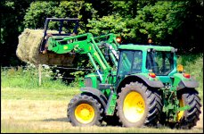 Tractor on flood meadow Clyst St Mary FZ82 P1010239.JPG Tractor on flood meadow Clyst St Mary FZ82 P1010239.JPG