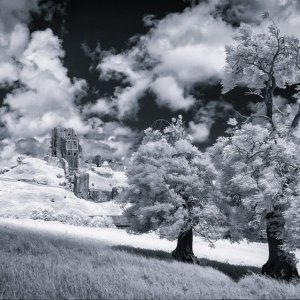 Corfe castle 680nm infrared.jpg