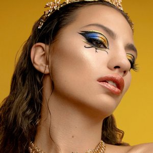 Egyptian style makeup