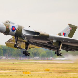 Vulcan XH558 last ever take off