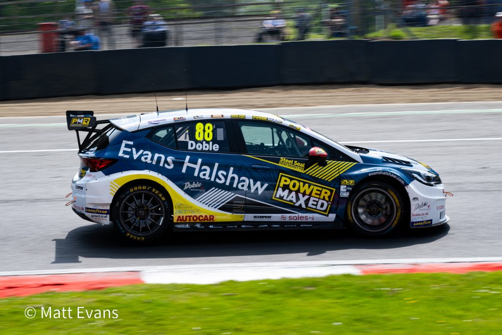 BTCC Brands Hatch-16.jpg