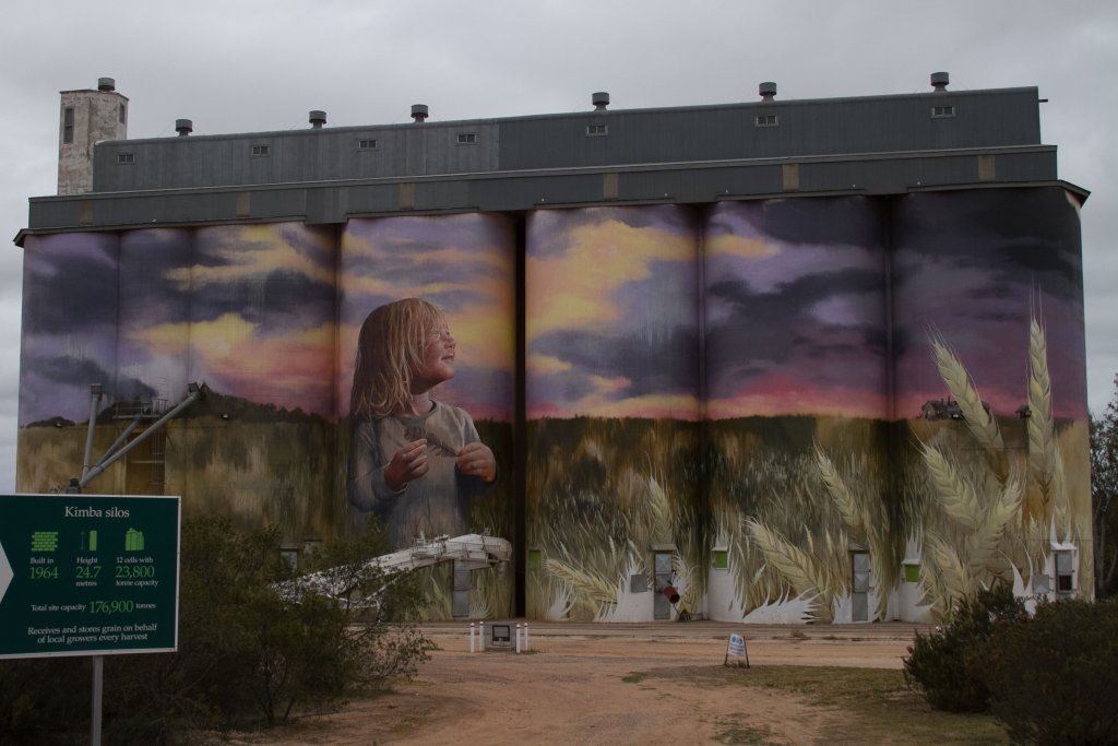 Silos art..