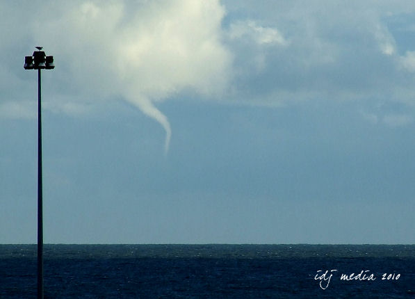 waterspout+2.jpg