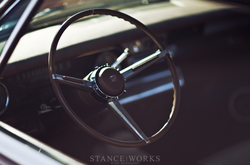 cadillac-steering-wheel.jpg