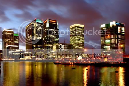 CanaryWharfnight3light.jpg