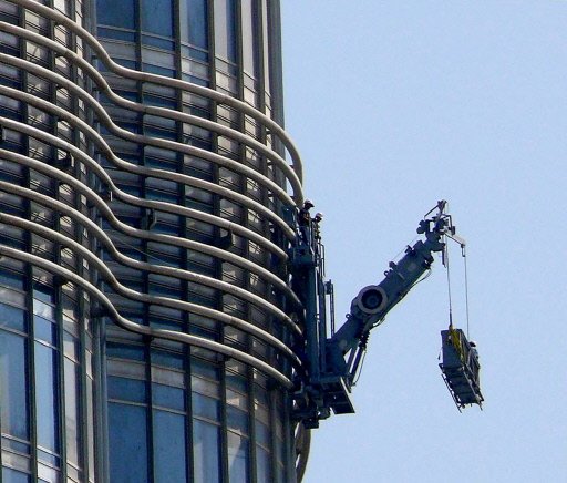 burj-dubai-window-cleaning-machine.jpg