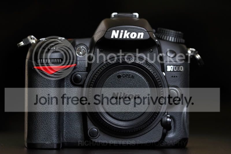 D7000_front_on.jpg