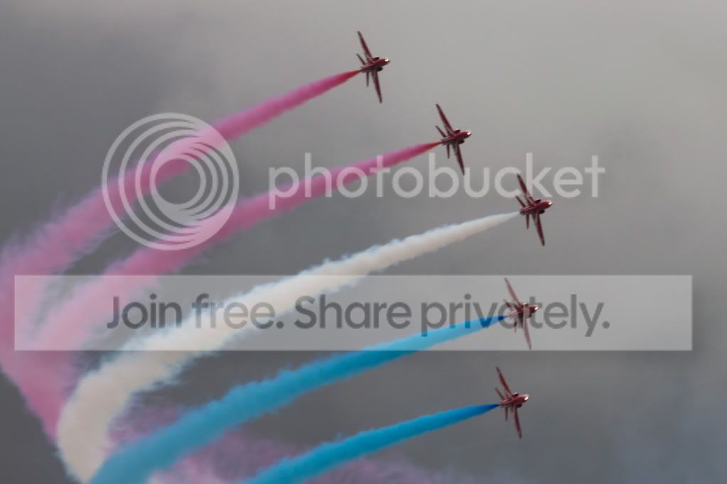 red_arrows5.jpg